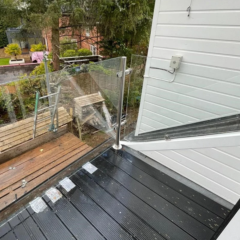 Juliette balcony